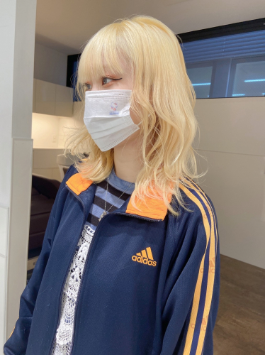 sweepこだわりのハイトーンカラー施術★